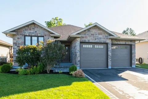 31 Chelford Cres, Belleville, ON K8N 4J8