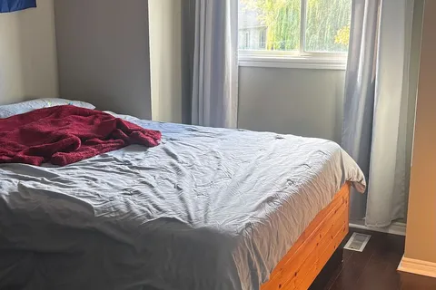 834 Shelborne St, London, ON N5Z 5A8