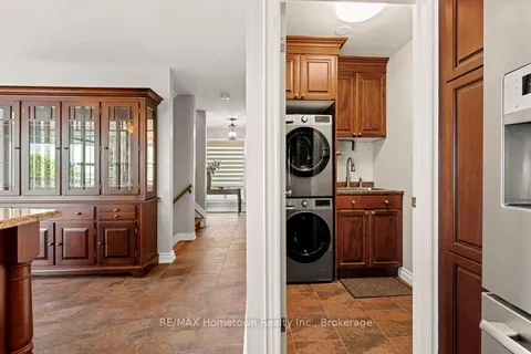 9 Bayview Road, Brockville, ON K6V 5S2