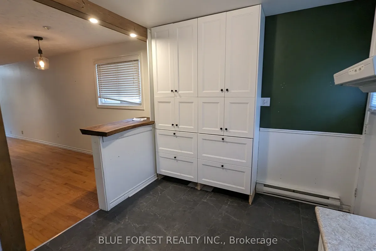 1117 Byron Baseline Road, ON N6K 2C7