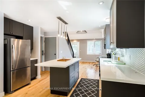 125 Breadalbane St, Hamilton, ON L8R 3G7