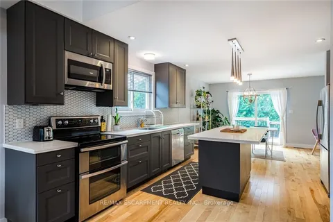 125 Breadalbane St, Hamilton, ON L8R 3G7