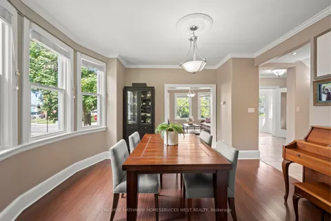 407 Aberdeen Ave, Hamilton, ON L8P 2R9