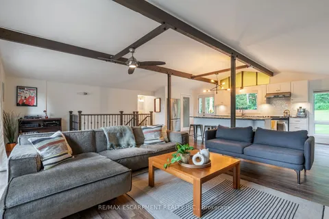 8 Laela Cres, Mulmur, ON L9V 2V7