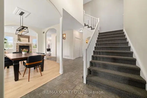 48 Settlers Landing Dr, Quinte West, ON K8R 0A9