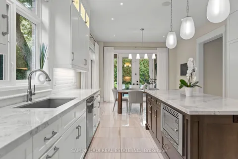 113 Lloyminn Ave, Hamilton, ON L9G 1H4