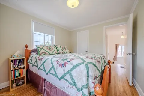 131 Morrell St, Brantford, ON N3T 4J9