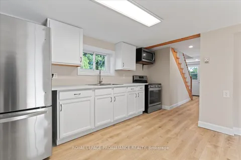 2740 County Road 5 Rd, Prince Edward County, ON K0K 1W0