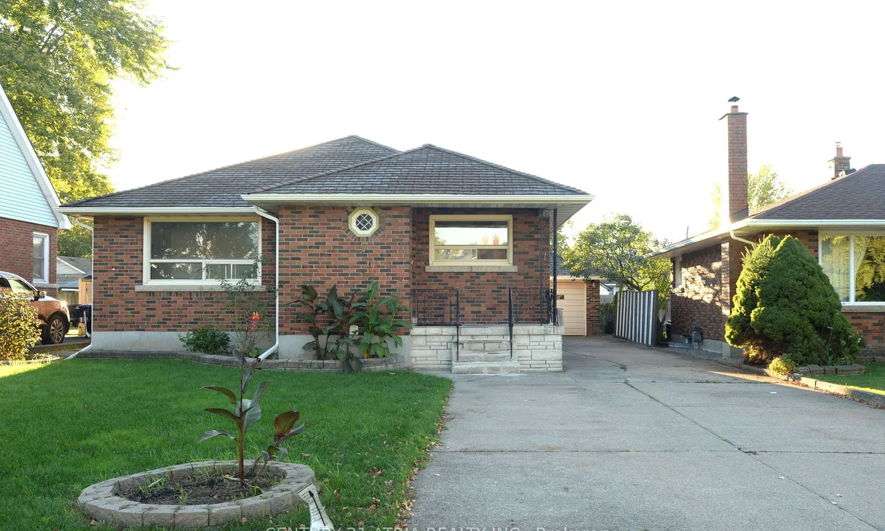 7 McMann Dr, Thorold, ON L2V 2V3