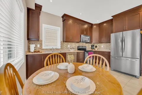 13 Goodall Crt, Centre Wellington, ON N1M 0C8