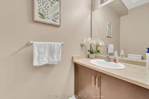 13 Goodall Crt, Centre Wellington, ON N1M 0C8