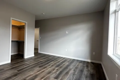 44 Summit Cres, Belleville, ON K8N 2X2