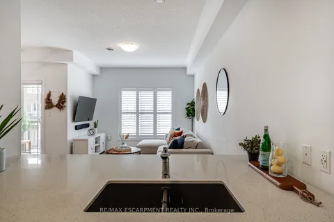 22 Aquarius Cres, Hamilton, ON L0R 1P0