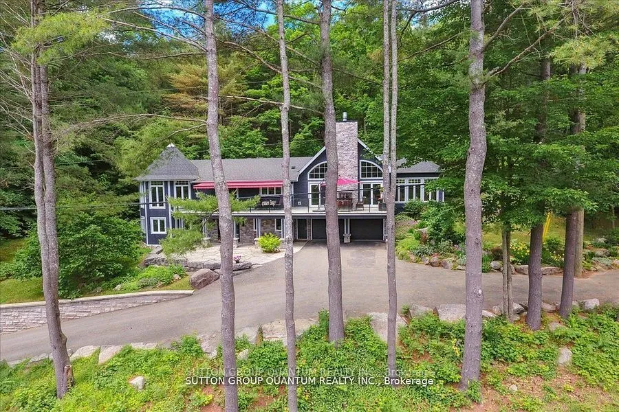 167 Santas Village Rd, Bracebridge, ON P1L 0N3