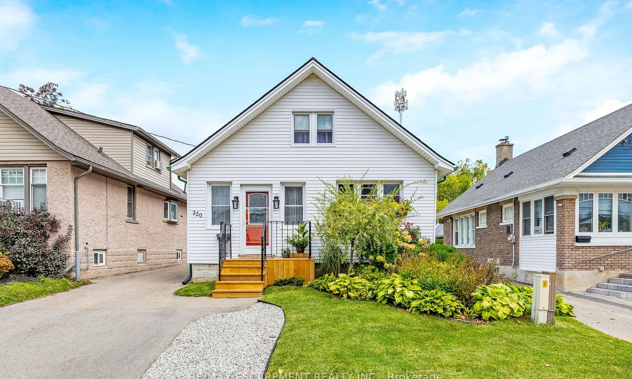 320 Mill St, Kitchener, ON N2M 3R7