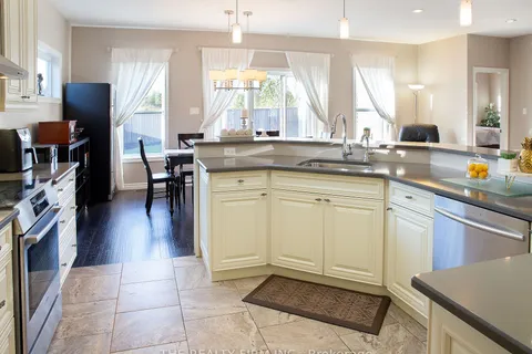 70 Fuller Dr, Ingersoll, ON N5C 4H4