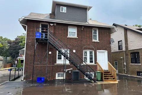 14 BURRIS St, Hamilton, ON L8M 2J2