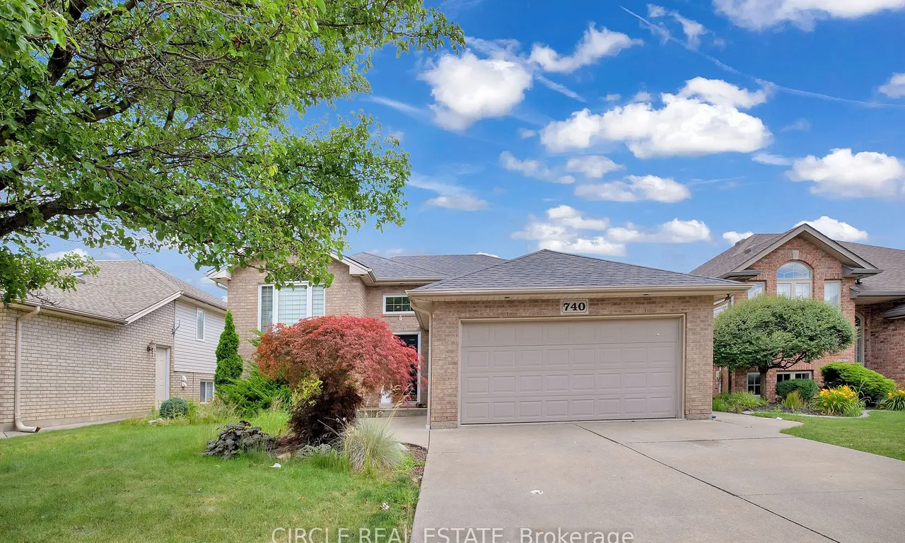 740 Revland Dr, Tecumseh, ON N8N 5B2