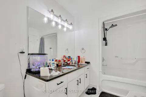 740 Revland Dr, Tecumseh, ON N8N 5B2