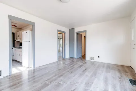 453 Paling Ave, Hamilton, ON L8H 5K3