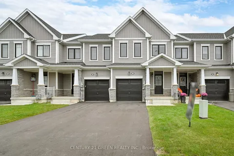 32 Sugarmay Ave, Thorold, ON L2V 0L1