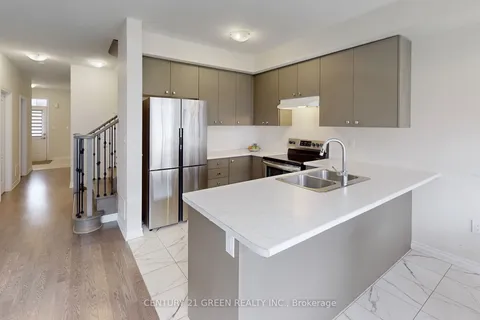 32 Sugarmay Ave, Thorold, ON L2V 0L1