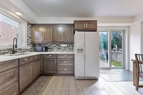 71 Watt St, Guelph, ON N1E 6W6