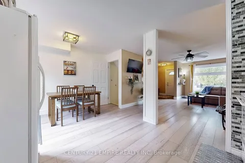 71 Watt St, Guelph, ON N1E 6W6