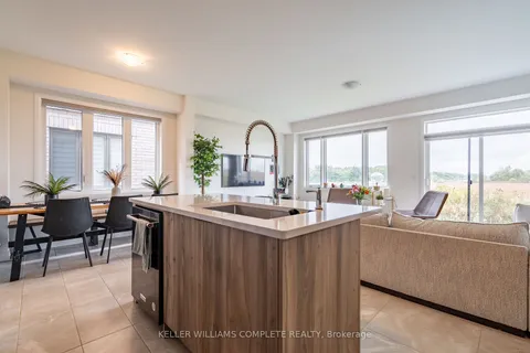 112 Freedom Cres, Hamilton, ON L0R 1W0