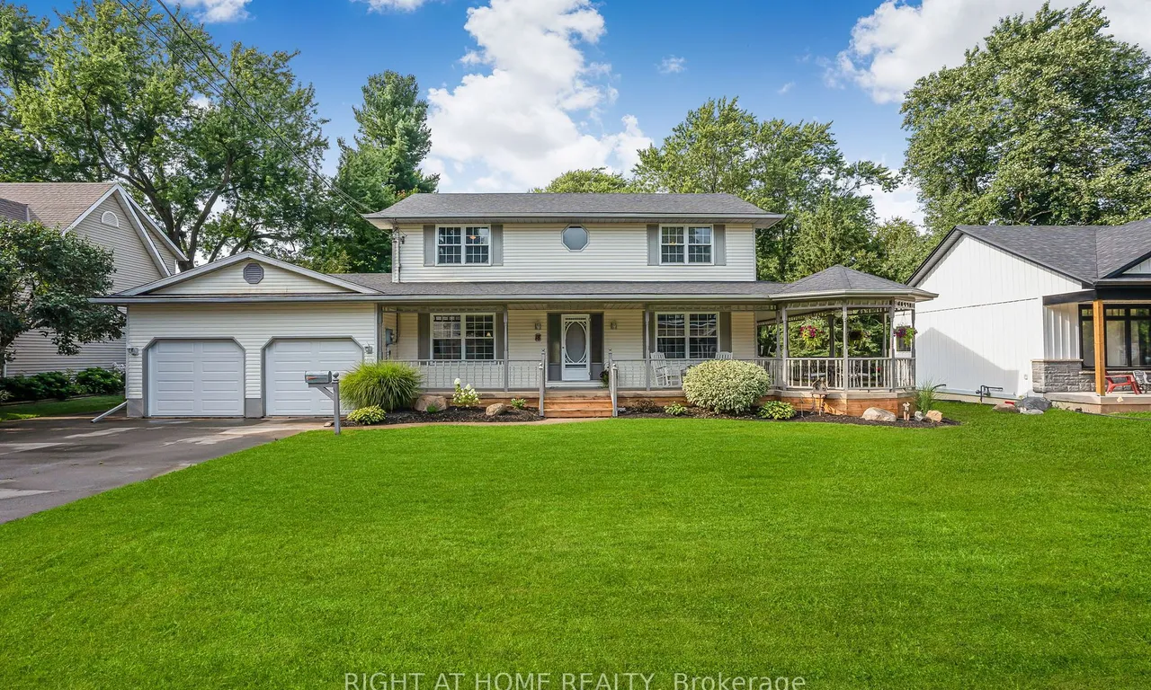 18 Topham Blvd, Welland, ON L3C 7E1