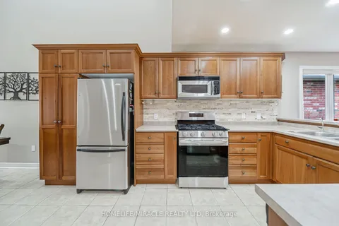 93 Lynch Circ, Guelph, ON N1L 1R8