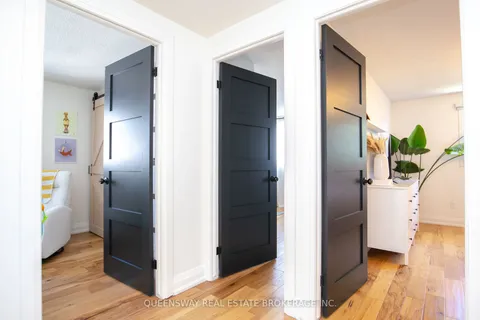 47 Lambert St, Hamilton, ON L8V 4N6