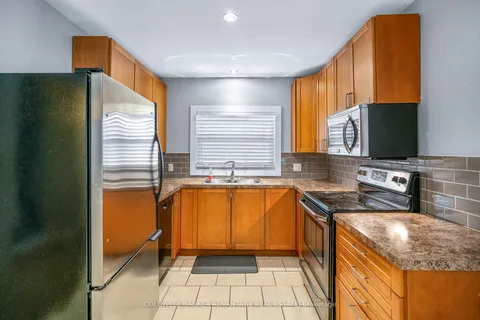 30 Lasalle St, Welland, ON L3B 4J6