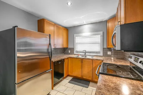 30 Lasalle St, Welland, ON L3B 4J6