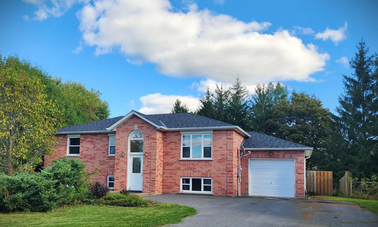 15 Sarah Cres, Kawartha Lakes, ON K0L 2W0