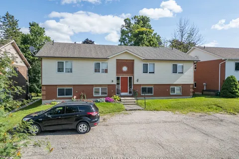 209 Sarah Crt, Shelburne, ON L9V 2Z8