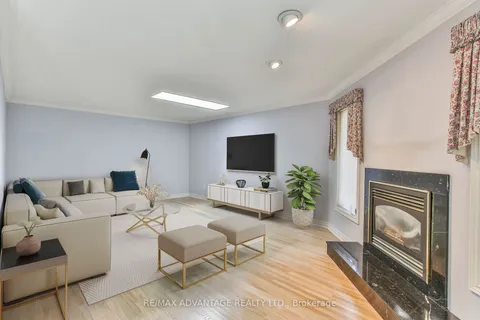548 Rosecliffe Terr, London, ON N6K 4H5