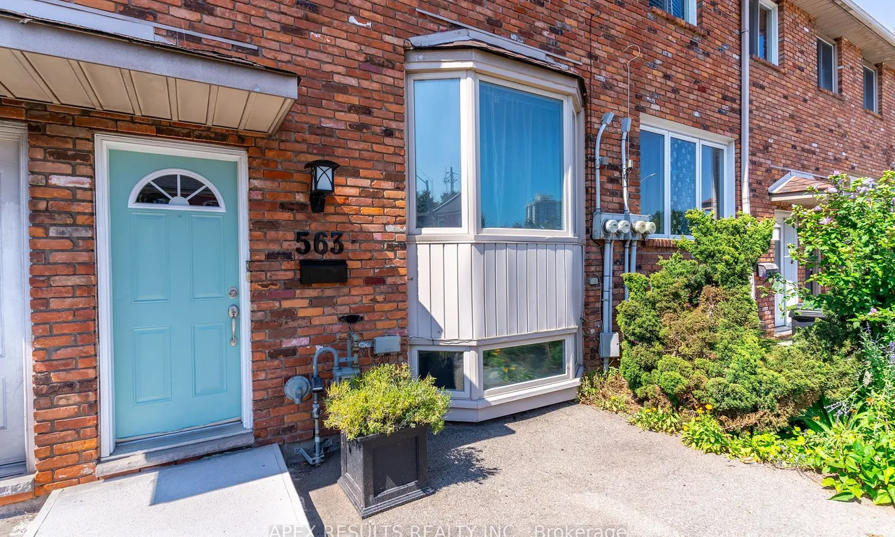 563 James St, Hamilton, ON L8L 1J8