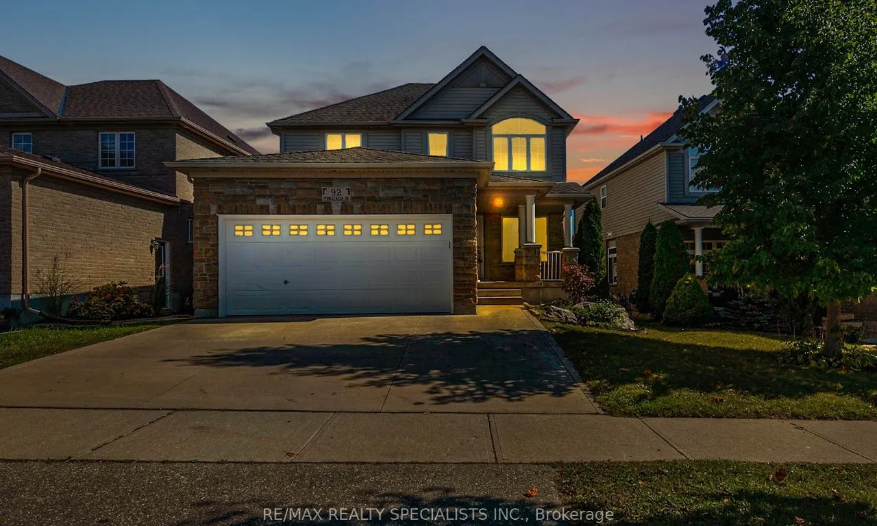 92 Pebblecreek Dr, Kitchener, ON N2A 4M5
