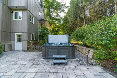 809 Avenue Rd, Cambridge, ON N1R 5S4