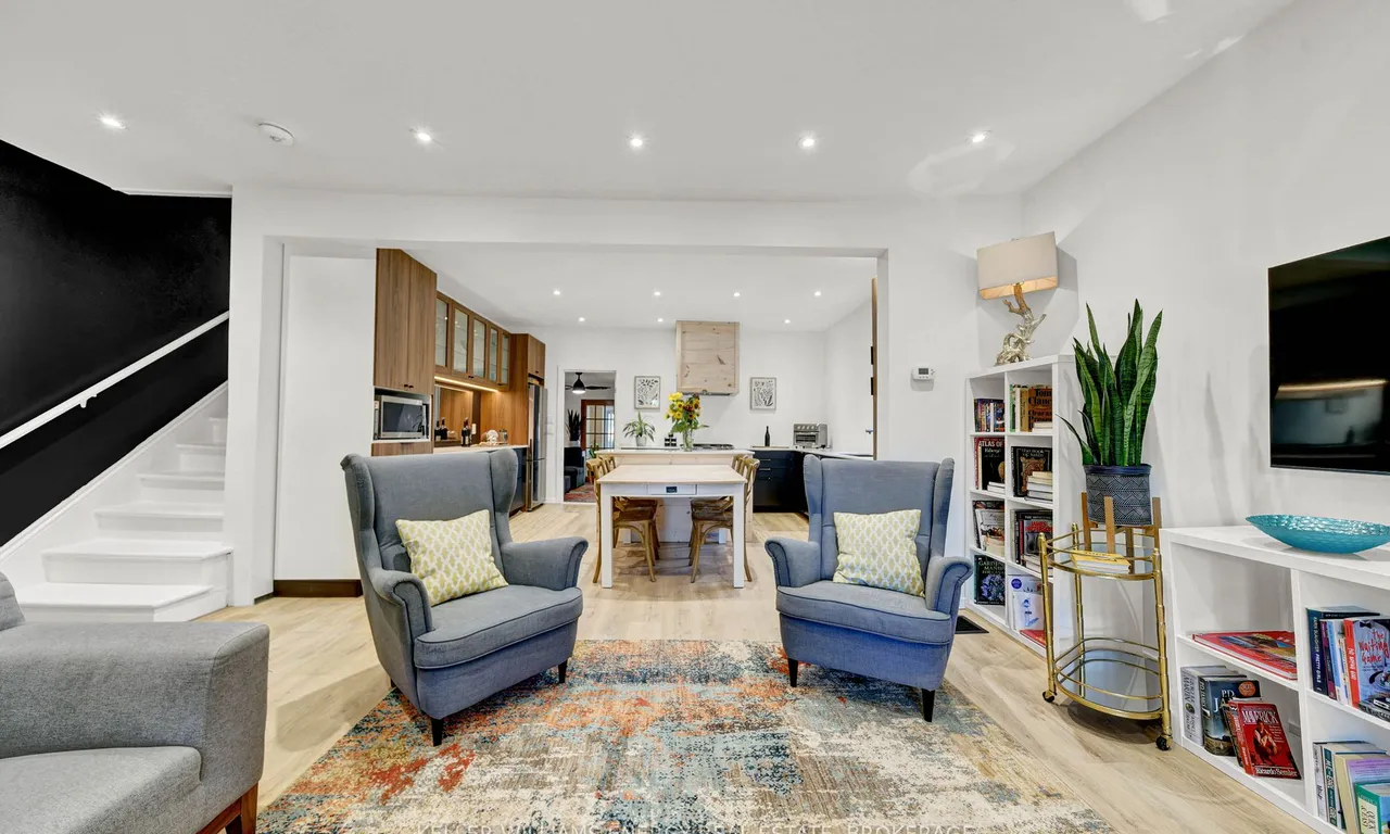 214 Wellington Main St St, Prince Edward County, ON K0K 3L0