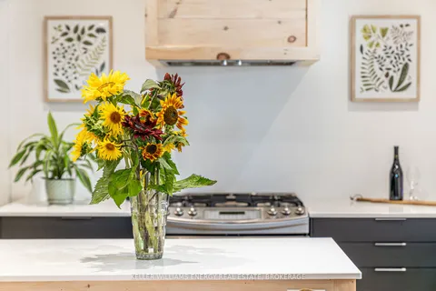 214 Wellington Main St St, Prince Edward County, ON K0K 3L0