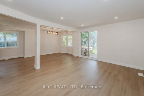 567 HALBERSTADT Circ, Cambridge, ON N3H 5J5