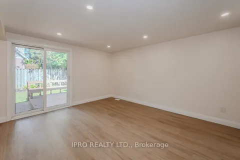 567 HALBERSTADT Circ, Cambridge, ON N3H 5J5