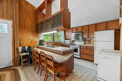 7403 SANDERSON Rd, Lambton Shores, ON N0M 2L0