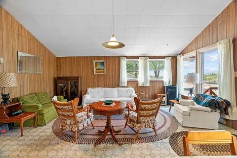 7403 SANDERSON Rd, Lambton Shores, ON N0M 2L0