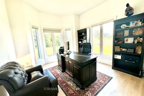 9042 Sideroad 10 Rd, Erin, ON L7J 2L8