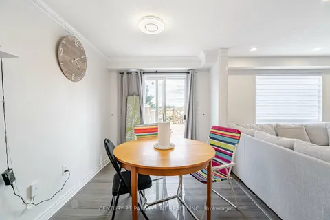 78 PERIWINKLE St, Kitchener, ON N2E 4C7