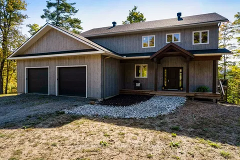 1074 Barrett Chute Rd, Greater Madawaska, ON K0J 1H0