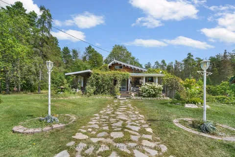 229 Airport Rd, Sundridge, ON P0A 1Z0